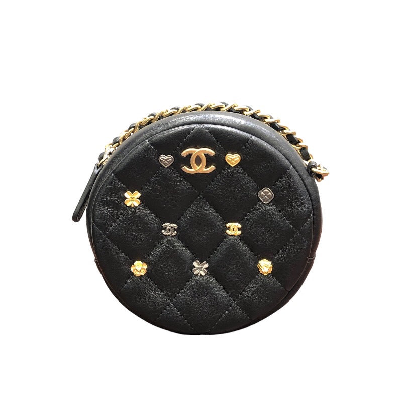 シャネル CHANEL ラッキーチャーム ラウンド チェーンショルダー A81620 ブラック ラムスキン レディース ショルダーバッグ |  中古ブランドリユースショップ OKURA(おお蔵)