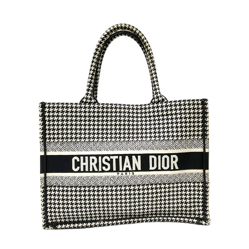 クリスチャン・ディオール Christian Dior ブックトート ミディアム M1296ZRPI ブラック×ホワイト キャンバス レディ |  中古ブランドリユースショップ OKURA(おお蔵)