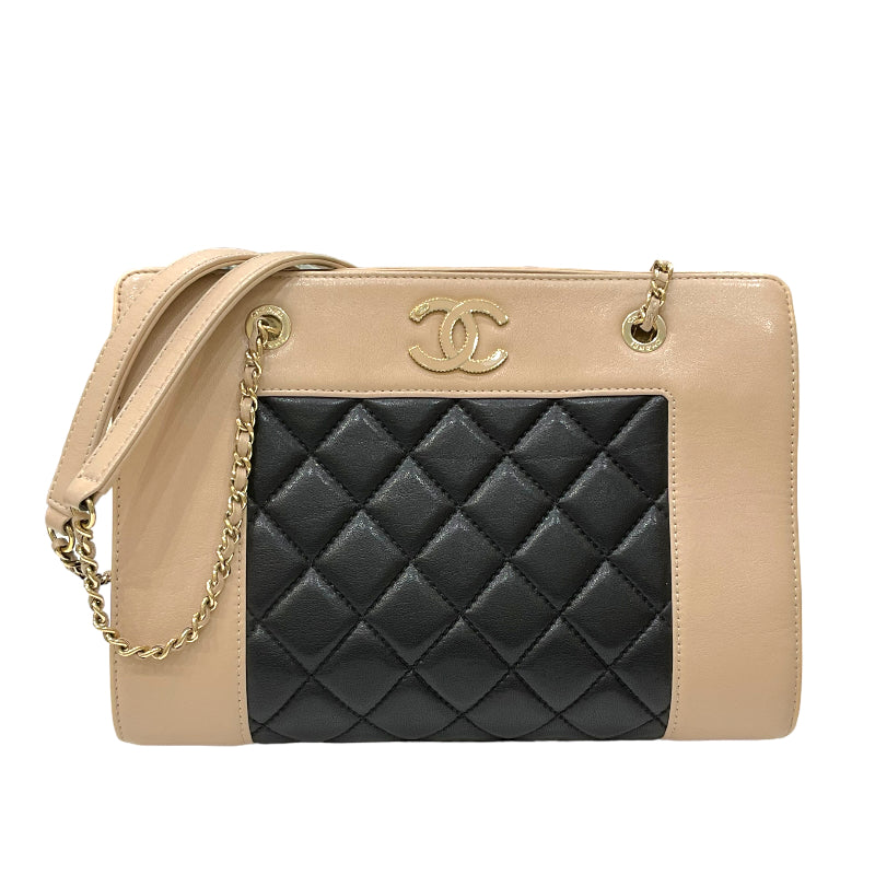 シャネル CHANEL マトラッセ チェーントートバッグ 23番台 ベージュ×ブラック ラムスキン レディース ショルダーバッグ |  中古ブランドリユースショップ OKURA(おお蔵)