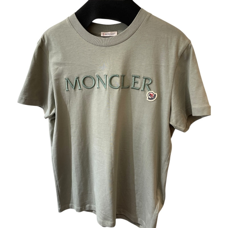 ※正規品 モンクレール レディースLサイズMONCLER GOLDロゴ Tシャツ MONCLER 25SSモデル モンクレール レディース ロゴ刺しゅう T