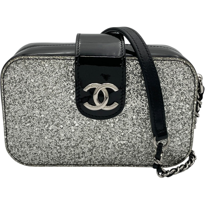 シャネル CHANEL ココマークカメラバッグ 24番台 シルバー・ブラック