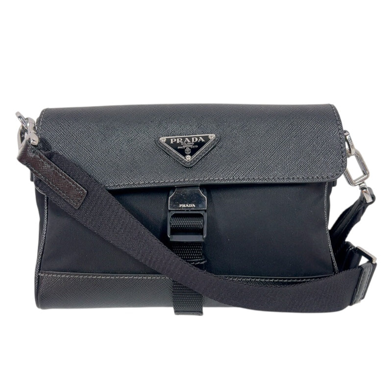 プラダ PRADA メッセンジャーバッグ ブラック シルバー金具 ナイロン 