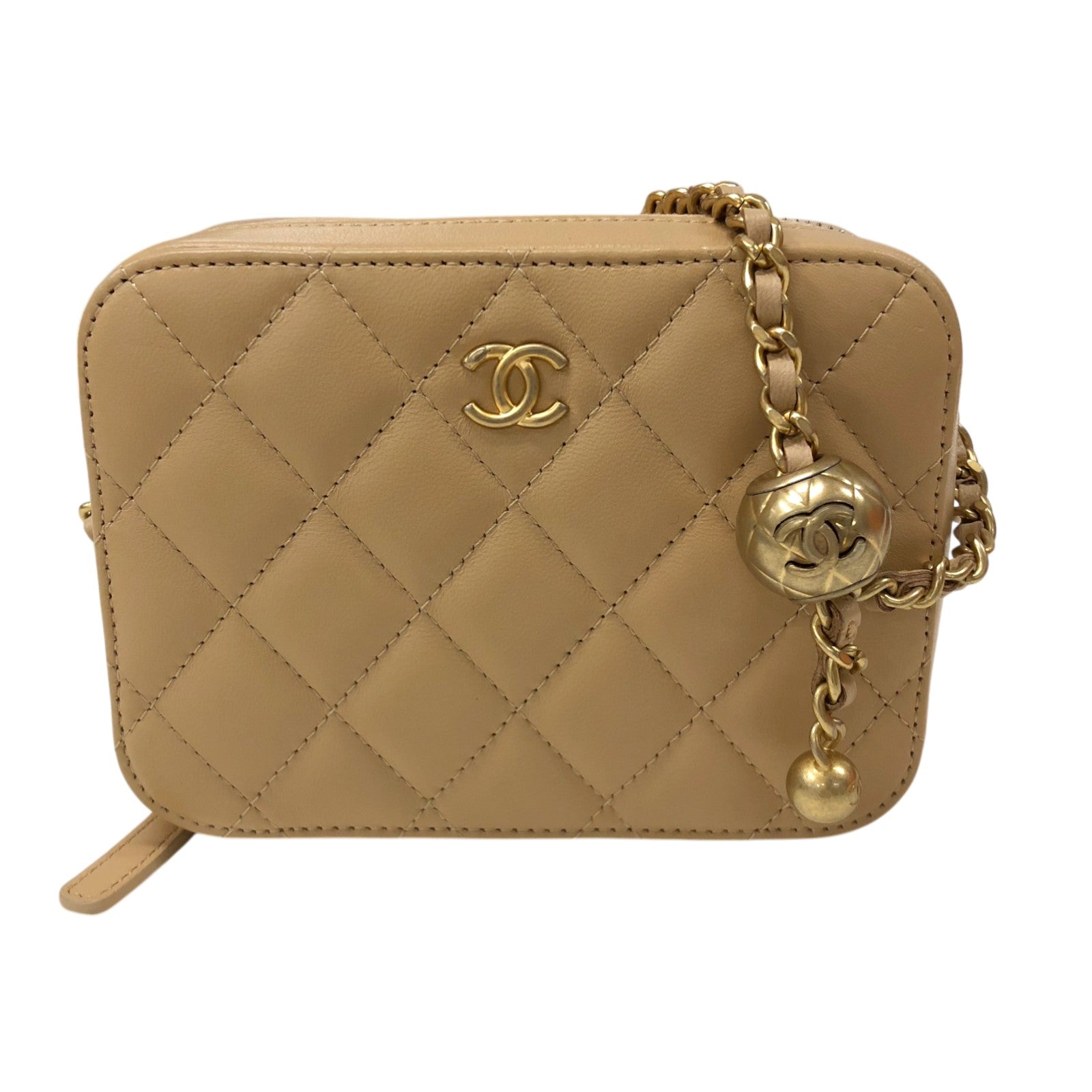 シャネル CHANEL マトラッセ ミニカメラバッグ AP2426 31番台 ベージュ