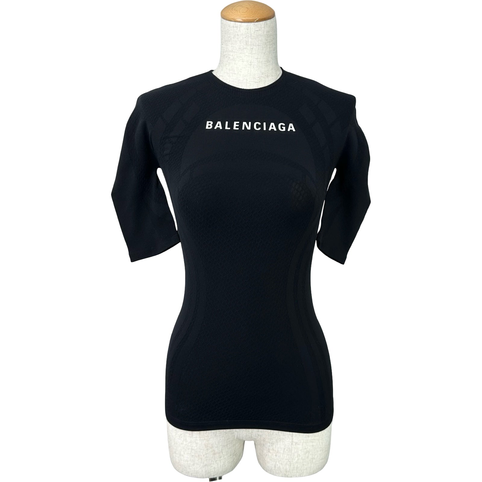 バレンシアガ BALENCIAGA ロゴプリントトップス 530049 ブラック ナイロン レディース 半袖Ｔシャツ バレンシアガ BALENCIAGA ロゴプリントトップス 530049 ブラック