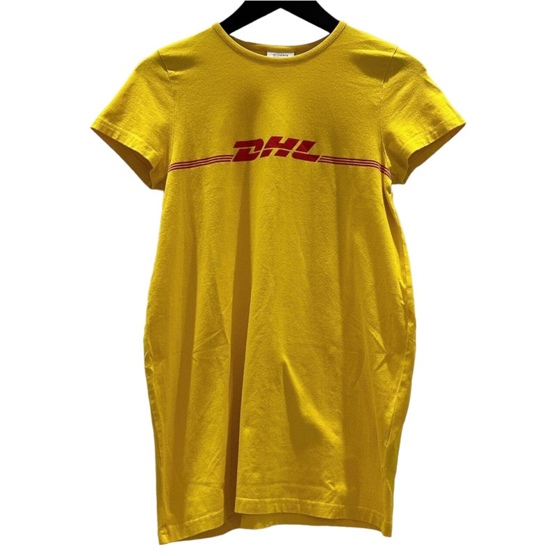 ヴェトモン VETEMENTS DHLロゴTシャツ イエロー/レッド コットン レディース 半袖Ｔシャツ | 中古ブランドリユースショップ  OKURA(おお蔵)