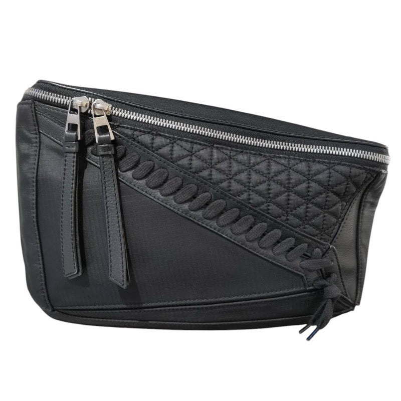 LOEWE 黒いレザー ボディバッグ ロエベ LOEWE バズルボディバッグ ブラック/SV金具 ナイロン