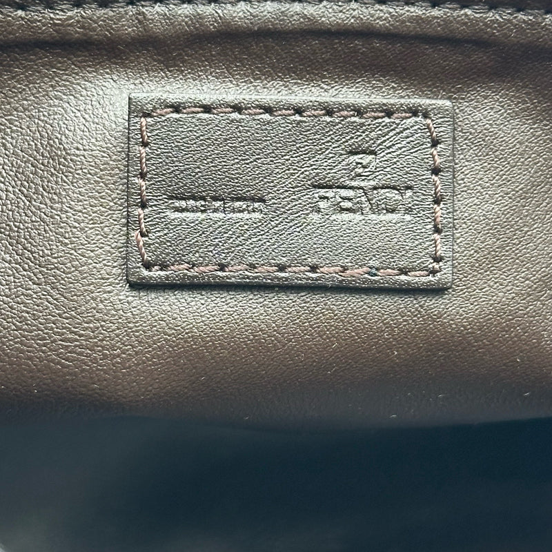 フェンディ FENDI ズッカ柄 ポーチ 7N0038 ブラウン ジャガード
