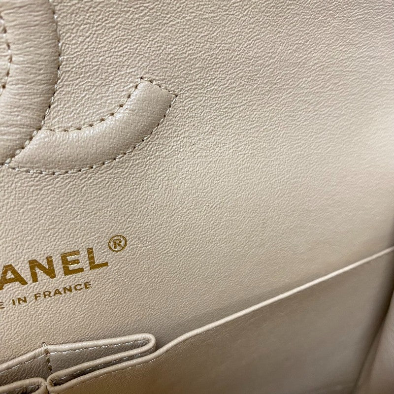 シャネル CHANEL マトラッセ25 A01112 ベージュ ゴールド金具 キャビアスキン レディース ショルダーバッグ