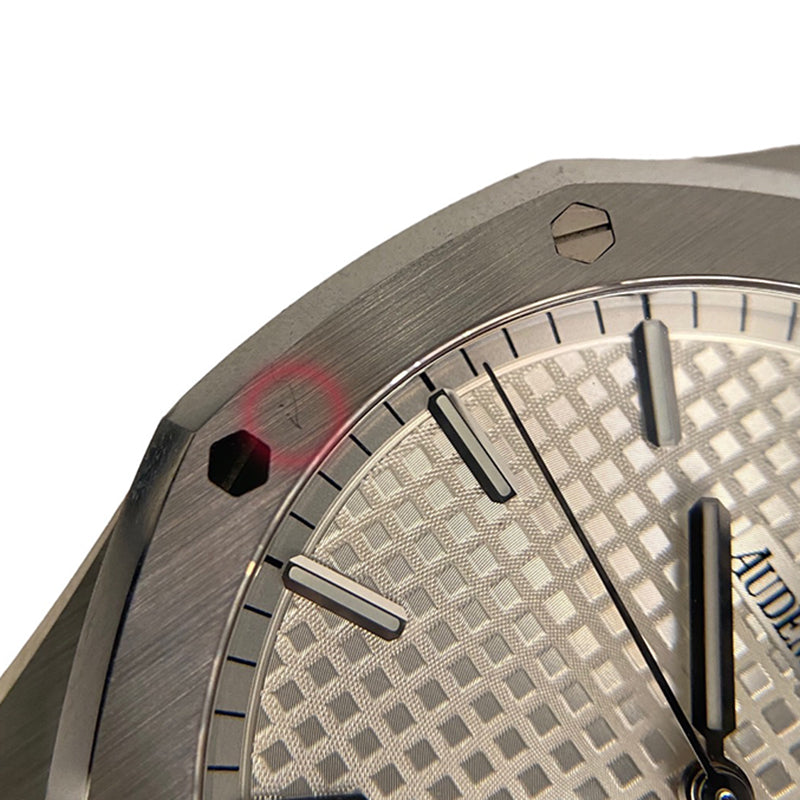 オーデマ・ピゲ AUDEMARS PIGUET ロイヤルオーク 15500ST.OO.1220ST04 ホワイト SS 自動巻き メンズ 腕時計