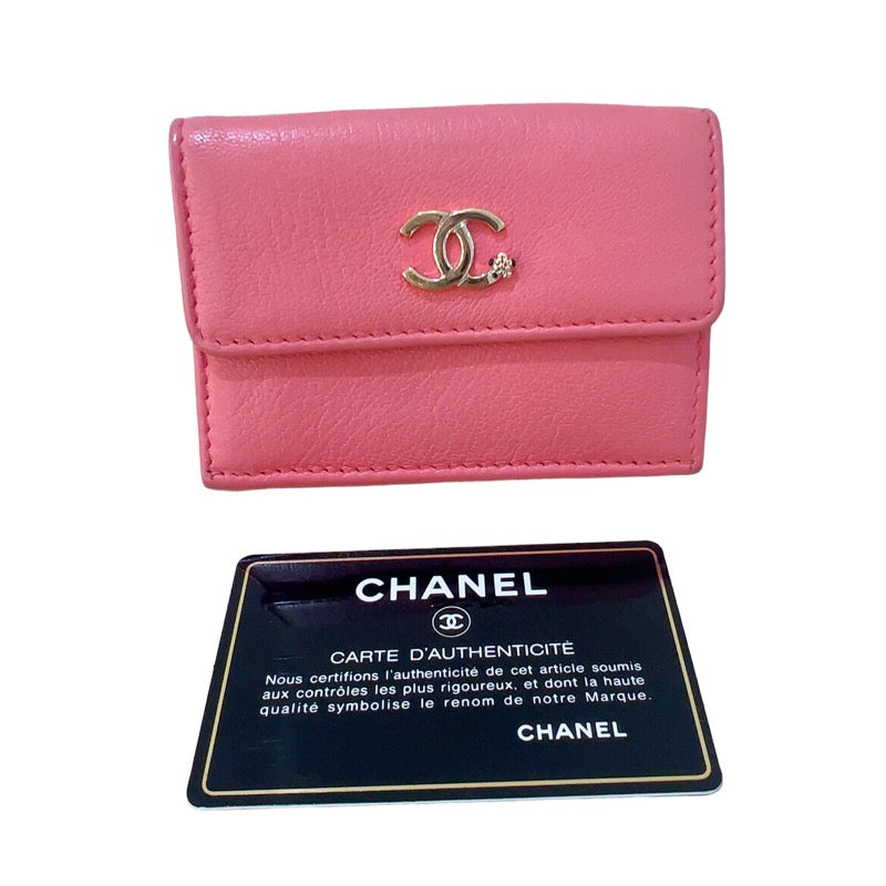 シャネル CHANEL コンパクトウォレット ピンク/ゴールド金具 カーフ レディース 三つ折り財布 | 中古ブランドリユースショップ  OKURA(おお蔵)