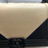 シャネル CHANEL ボーイシャネル25 ブラック/ホワイト カーフ レディース ショルダーバッグ