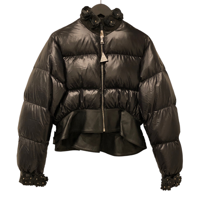 モンクレール MONCLER OLIVINEレザーフリルダウンジャケット サイズ0 S 46303  ナイロン100％　ダウン90％　フェザー10％ ダウンジャケット レディース