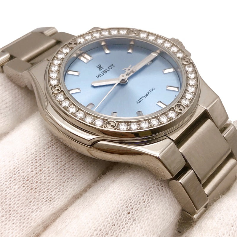 ウブロ HUBLOT クラシックフュージョン チタニウム ライトブルー 568.NX.891L.NX.1204 チタン レディース 腕時計 |  中古ブランドリユースショップ OKURA(おお蔵)