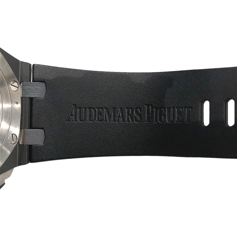 オーデマ・ピゲ AUDEMARS PIGUET ロイヤルオークオフショア クロノグラフ 26405CE.OO.A002CA.01 シルバー文字盤/ブラック セラミック/チタン メンズ 腕時計