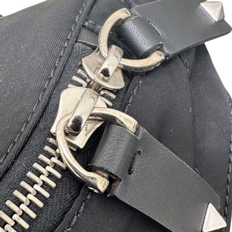 ヴァレンティノ VALENTINO VLTHボディバッグ ブラック ナイロン メンズ