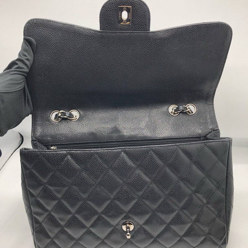 シャネル CHANEL マトラッセ30 A28600 11番台 ブラック　シルバー金具 キャビアスキン レディース ショルダーバッグ