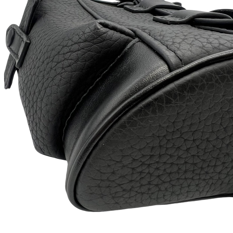 ルイ・ヴィトン LOUIS VUITTON クリストファーXS M58495 ブラック  トリヨンレザー メンズ ボディバッグ