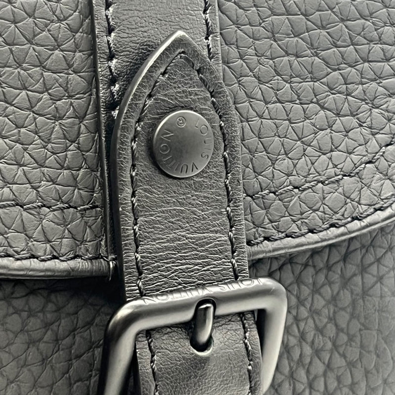 ルイ・ヴィトン LOUIS VUITTON クリストファーXS M58495 ブラック  トリヨンレザー メンズ ボディバッグ