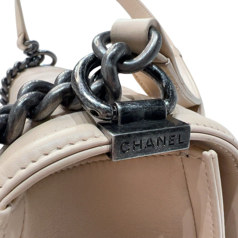 シャネル CHANEL ボーイシャネル28 A67086 ベージュ　シルバー金具 カーフスキン レディース ショルダーバッグ