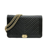シャネル CHANEL ボーイシャネル Vステッチ チェーンウォレット AP1117 30番台 ブラック ゴールド金具 キャビアスキン レディース ショルダーバッグ