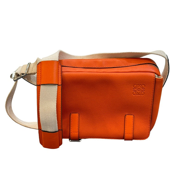 ロエベ LOEWE ミリタリーメッセンジャーXS 317.12AA72 オレンジ