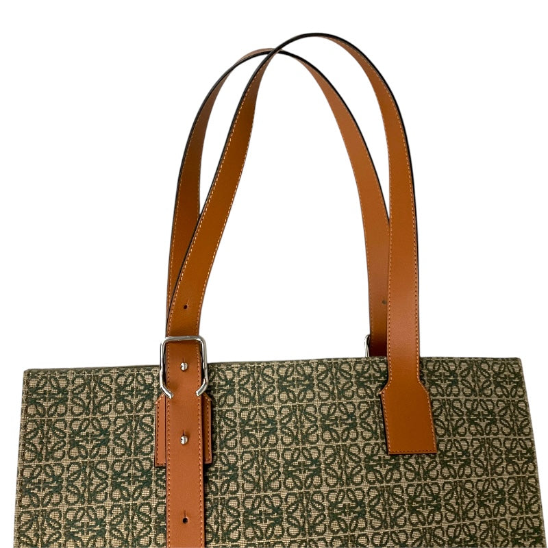 多様に使える◆LOEWE リピートアナグラム ホリゾンタル トート ロエベ LOEWE バックル ホリゾンタルトート グリーン アナグラム