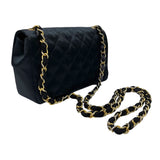 シャネル CHANEL ミニマトラッセ チェーンショルダーバッグ 1番台 ブラック ゴールド金具 サテン レディース ショルダーバッグ