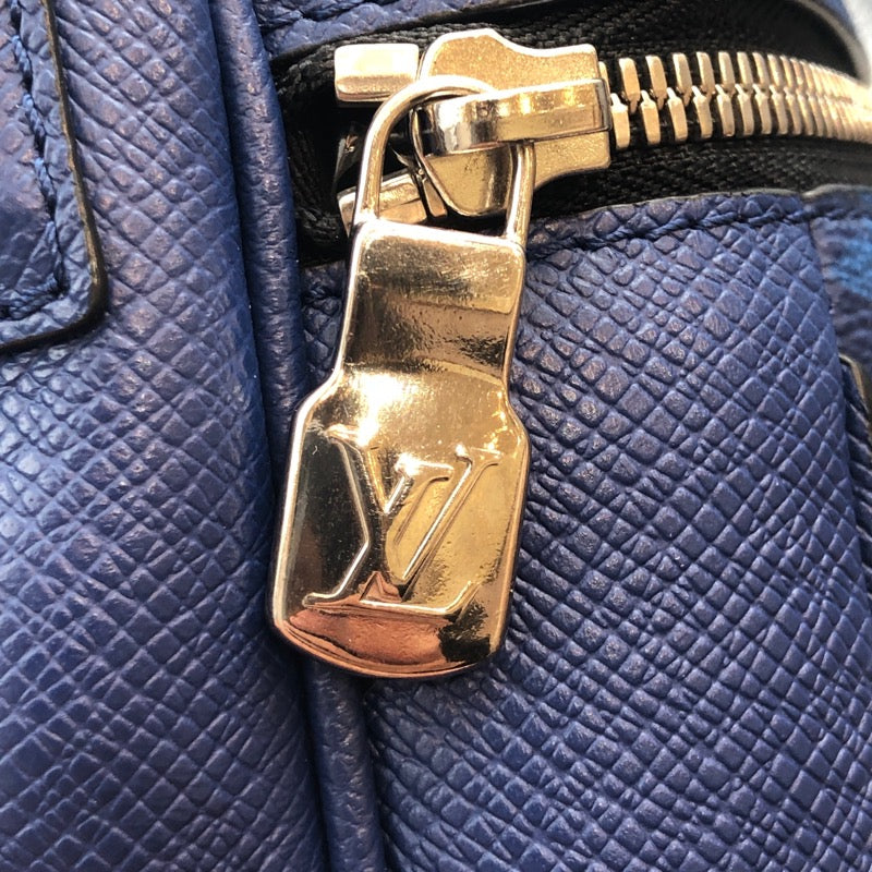 ルイ・ヴィトン LOUIS VUITTON アウトドアメッセンジャーPM M30242 タイガラマ メンズ ボディバッグ