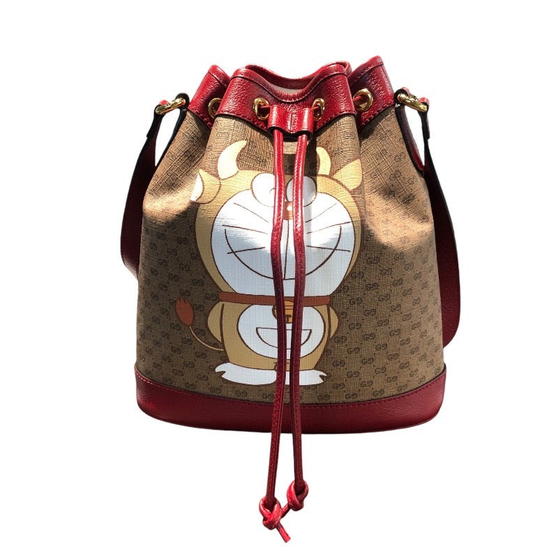 グッチ GUCCI ショルダーバッグ　ドラえもんコラボ 655597 ブラウン GGスプリームキャンバス ユニセックス ショルダーバッグ