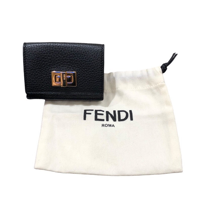 フェンディ FENDI コンパクトウォレット 8M0426 ブラック　ゴールド金具 レザー レディース 三つ折り財布