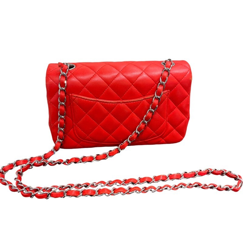 シャネル CHANEL マトラッセ20 A69900 レッド シルバー金具 ラムスキン