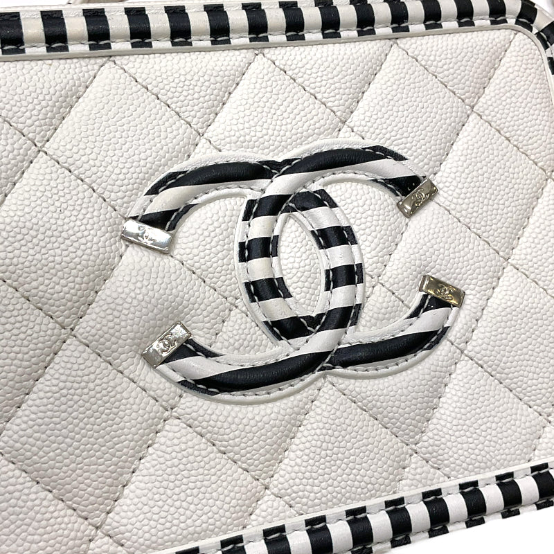 シャネル CHANEL CCフィグリー スモールバニティ A93342 27番台 ホワイト×ブラック シルバー金具 キャビアスキン レディース 2wayショルダーバッグ