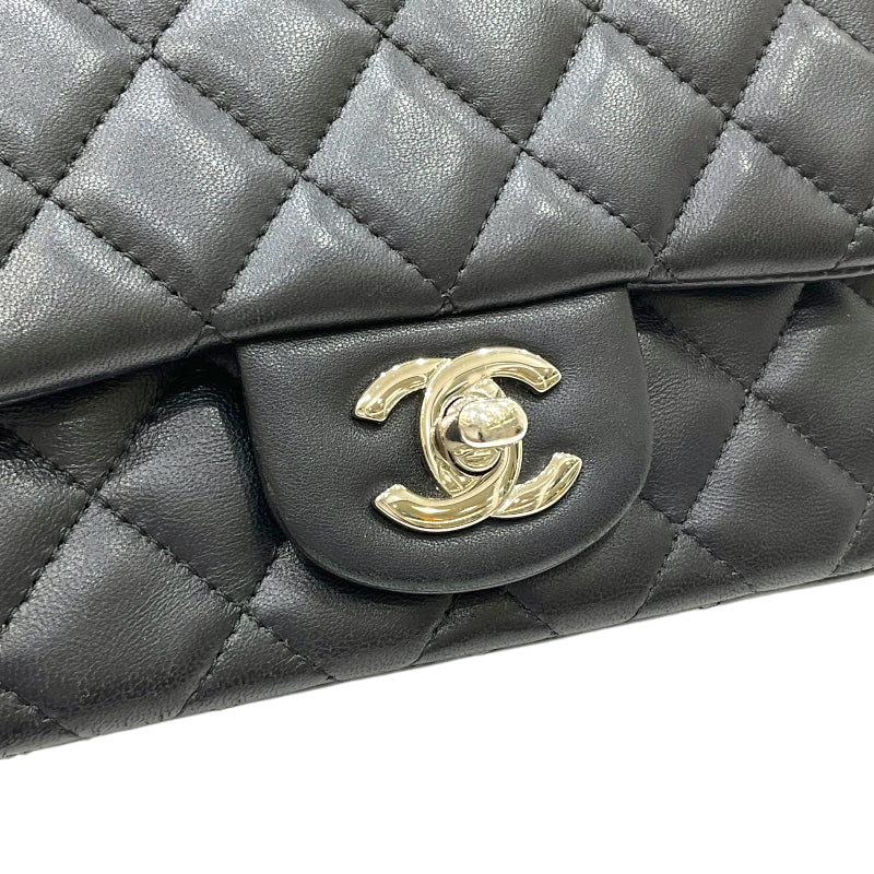 シャネル CHANEL ミニ マトラッセ A35200 25番台 ブラック シルバー金具 ラムスキン レディース ショルダーバッグ