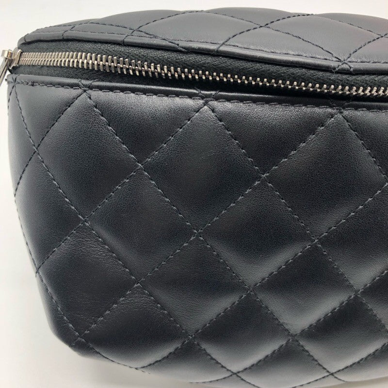 シャネル CHANEL マトラッセ ベルトバッグ 31番台 ブラック シルバー金具 ラムスキン レディース ウエストバッグ