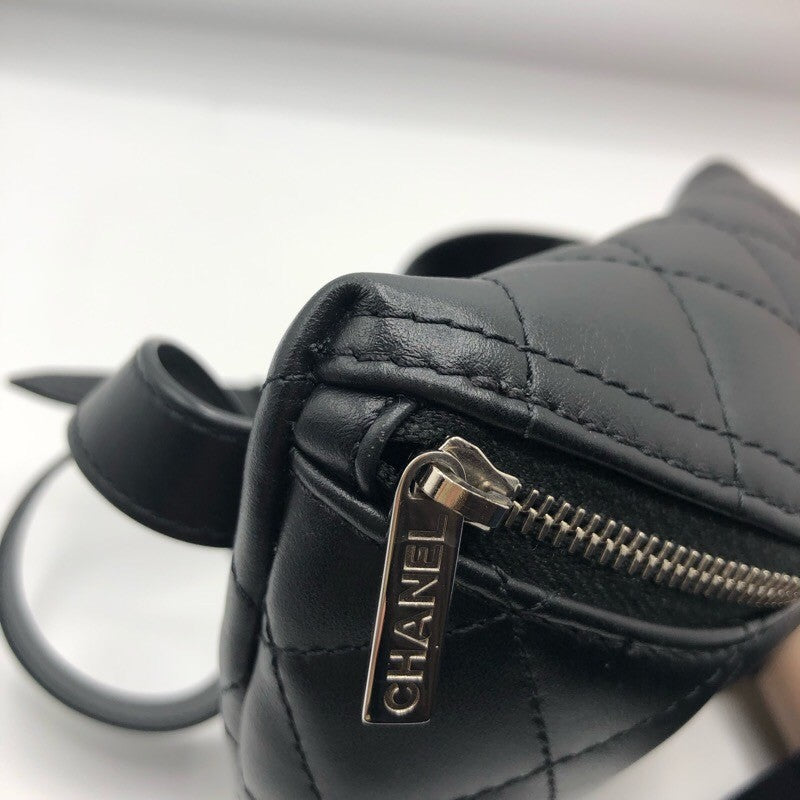 シャネル CHANEL マトラッセ ベルトバッグ 31番台 ブラック シルバー金具 ラムスキン レディース ウエストバッグ