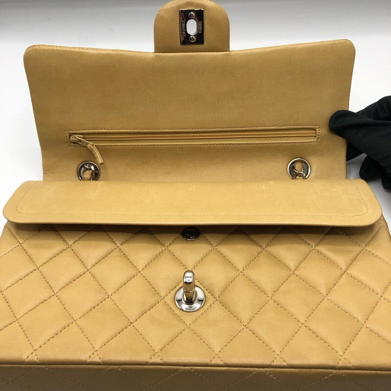 シャネル CHANEL マトラッセ25 A01112 ベージュ×SV金具 ラム レディース ショルダーバッグ