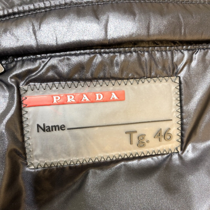 プラダ PRADA ロゴプレートダウンベスト SGH282 レッド ナイロン メンズ ダウンジャケット