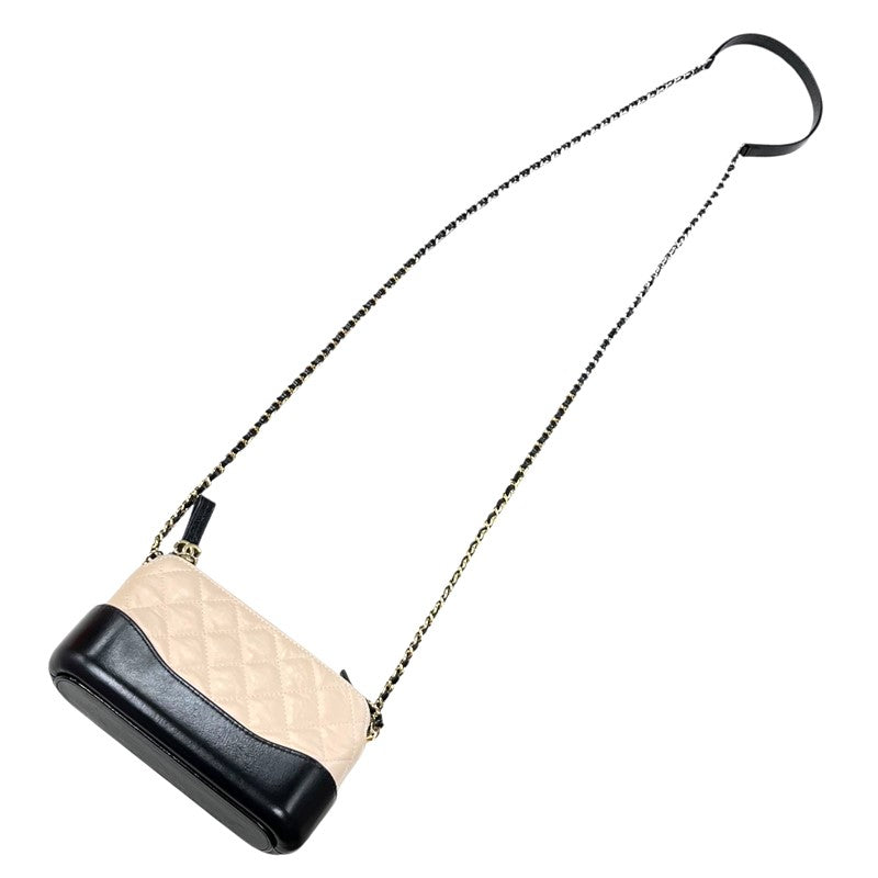 シャネル CHANEL ガブリエル チェーンウォレット A94505 ベージュ×ブラック ゴールド×シルバー金具 レザー レディース ショルダーバッグ