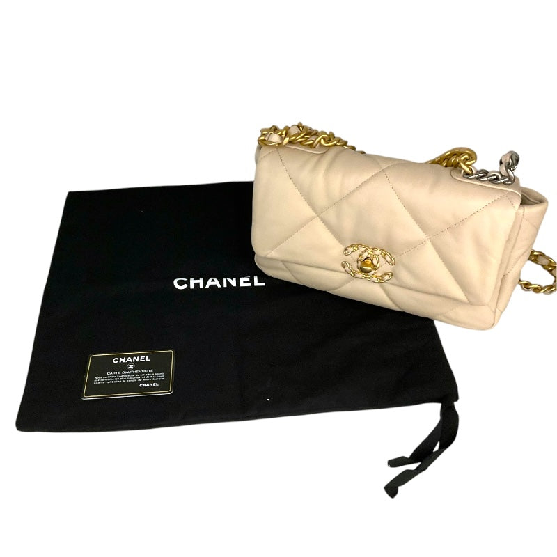 シャネル CHANEL CHANEL１９ ハンドバッグ AS1160 ホワイト/ゴールド・シルバー金具 シャイニーラムスキン レディース ショルダーバッグ