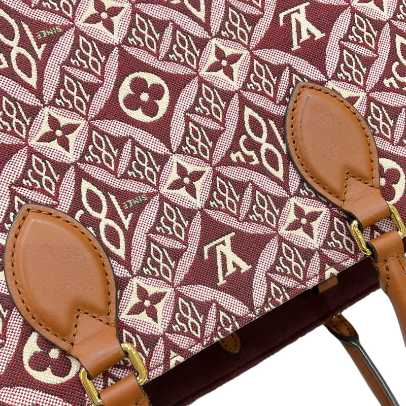 Louis Vittonの限定販売品です。 Louis Vuitton Yayoi Kusama LV x YK On the Go M46467 Shoulder