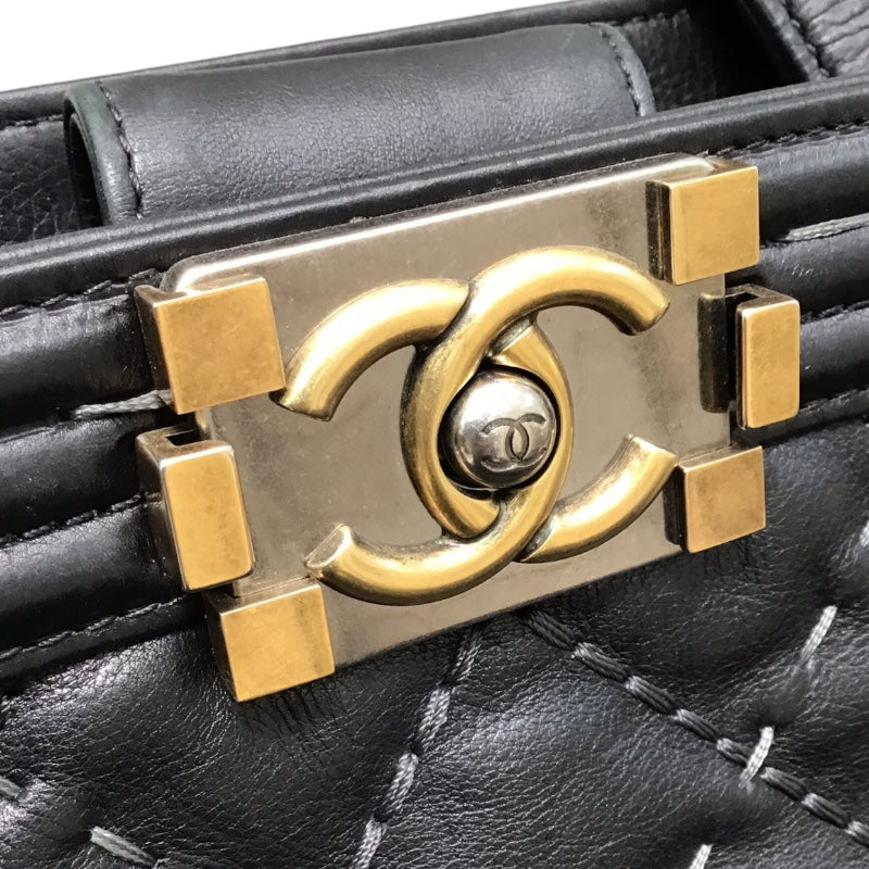 シャネル CHANEL ボーイシャネルトートバッグ 21番台 ブラック×ゴールド金具 カーフ ユニセックス トートバッグ