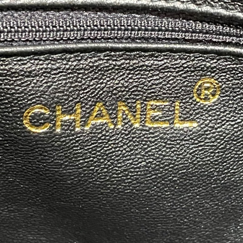 シャネル CHANEL マトラッセ　スクエアショルダーバッグ ブラック ゴールド金具 スウェード レディース ショルダーバッグ