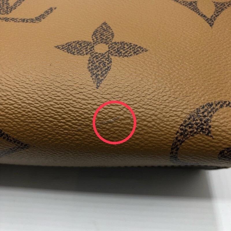 ルイ・ヴィトン LOUIS VUITTON オンザゴーPM M46373 モノグラム　ジャイアント・リバース レディース ハンドバッグ