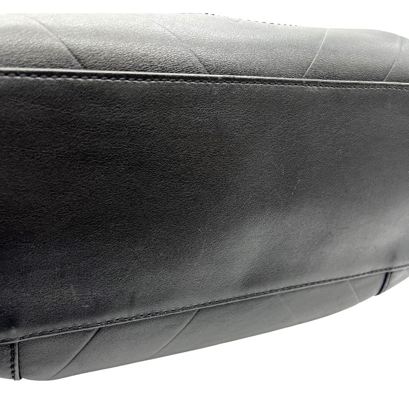 シャネル CHANEL Vステッチ ココマーク ハンドバッグ 11番台 ブラック シルバー金具 カーフレザー レディース ハンドバッグ