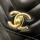 シャネル CHANEL トレンディCCトップハンドルVステッチ A92236 25番台 ブラック ゴールド金具 ラムスキン レディース ハンドバッグ