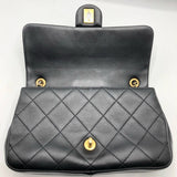 シャネル CHANEL ループハンドルフラップバッグ ブラック×GD金具 ラムスキン レディース ショルダーバッグ