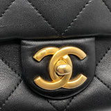 シャネル CHANEL ループハンドルフラップバッグ ブラック×GD金具 ラムスキン レディース ショルダーバッグ