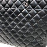シャネル CHANEL マトラッセラージショッピングバッグ 23番台 ブラック シルバー金具 ラムスキン レディース トートバッグ