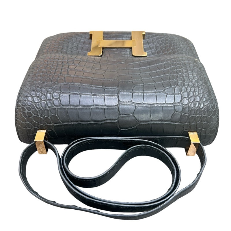 エルメス HERMES コンスタンス3 24 Y刻 ブラック ゴールド金具 アリゲーターマット レディース ショルダーバッグ