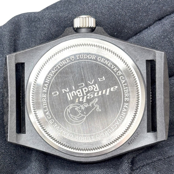 チューダー/チュードル TUDOR ぺラゴス FXD アリンギ・レッドブル・レーシング コラボモデル 25707KN マットブルー ブラックカーボン/チタン(リューズ)/純正ベルト 自動巻き メンズ 腕時計